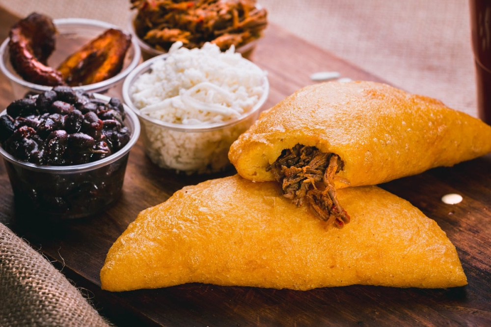 Bilde av EMPANADA MAIZ / TRIGO, CARNE MECHADA GOYA, 4 stk 460g